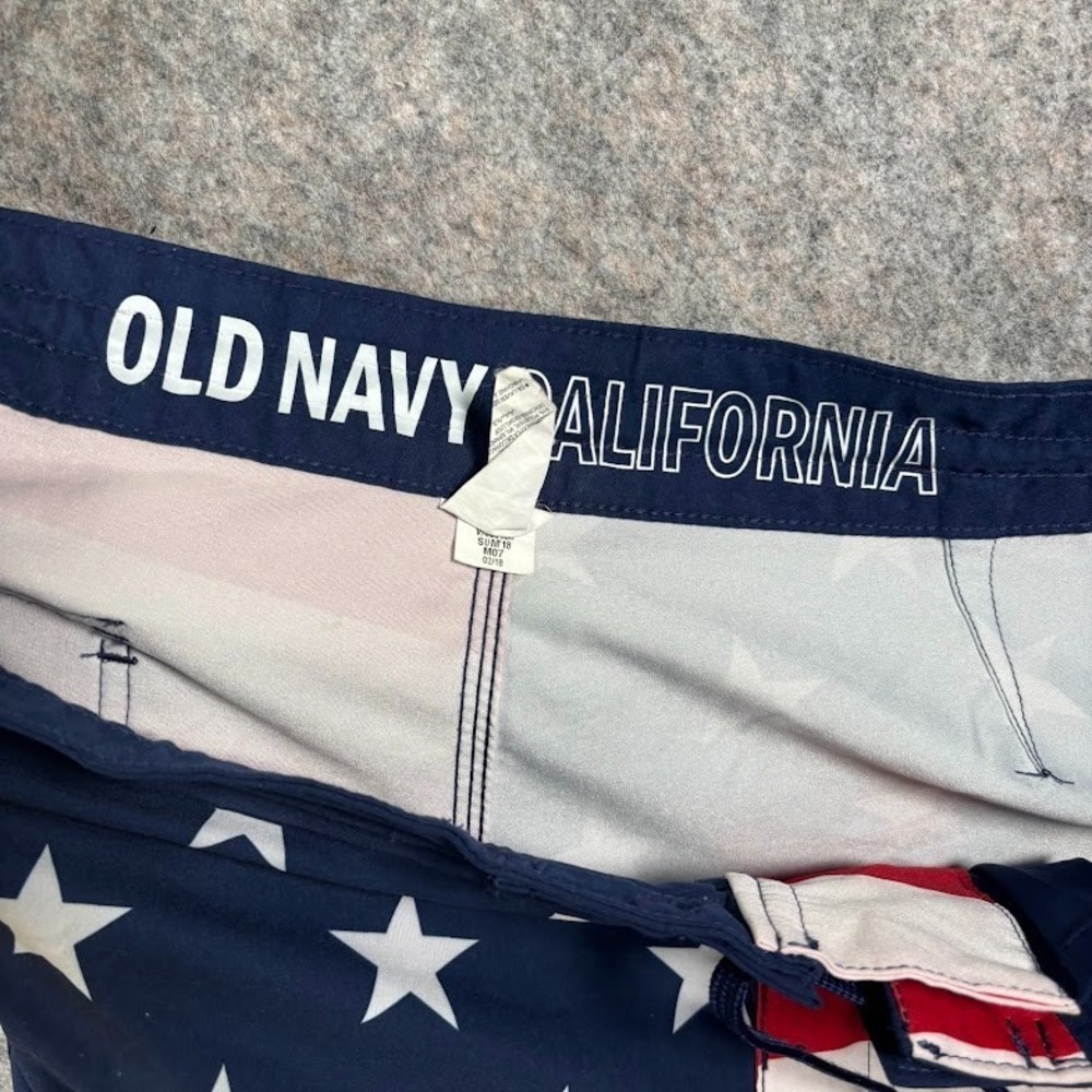 Old Navy California American Flag Board Shorts Mens Sz 36 Drawstring Swim Trunks - Picture 11 of 16